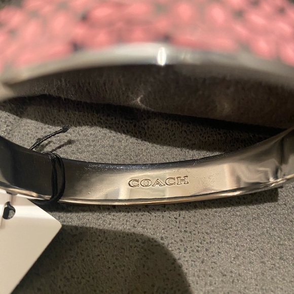 NWT COACH C Logo Signature Enamel Hinged Bracelet PINK SILVER - Picture 4 of 6